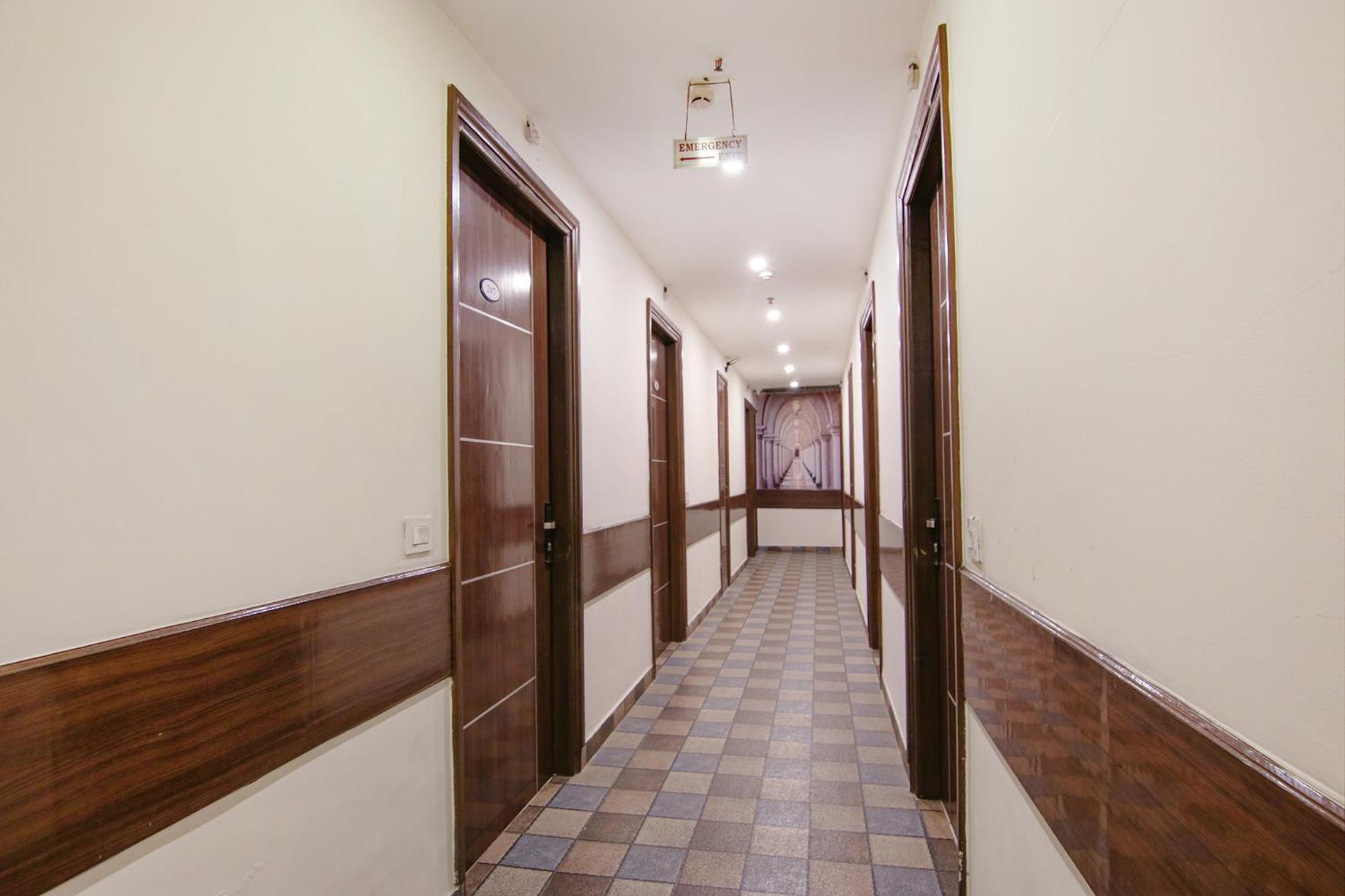 Fabhotel Lime Wood Mohali ภายนอก รูปภาพ
