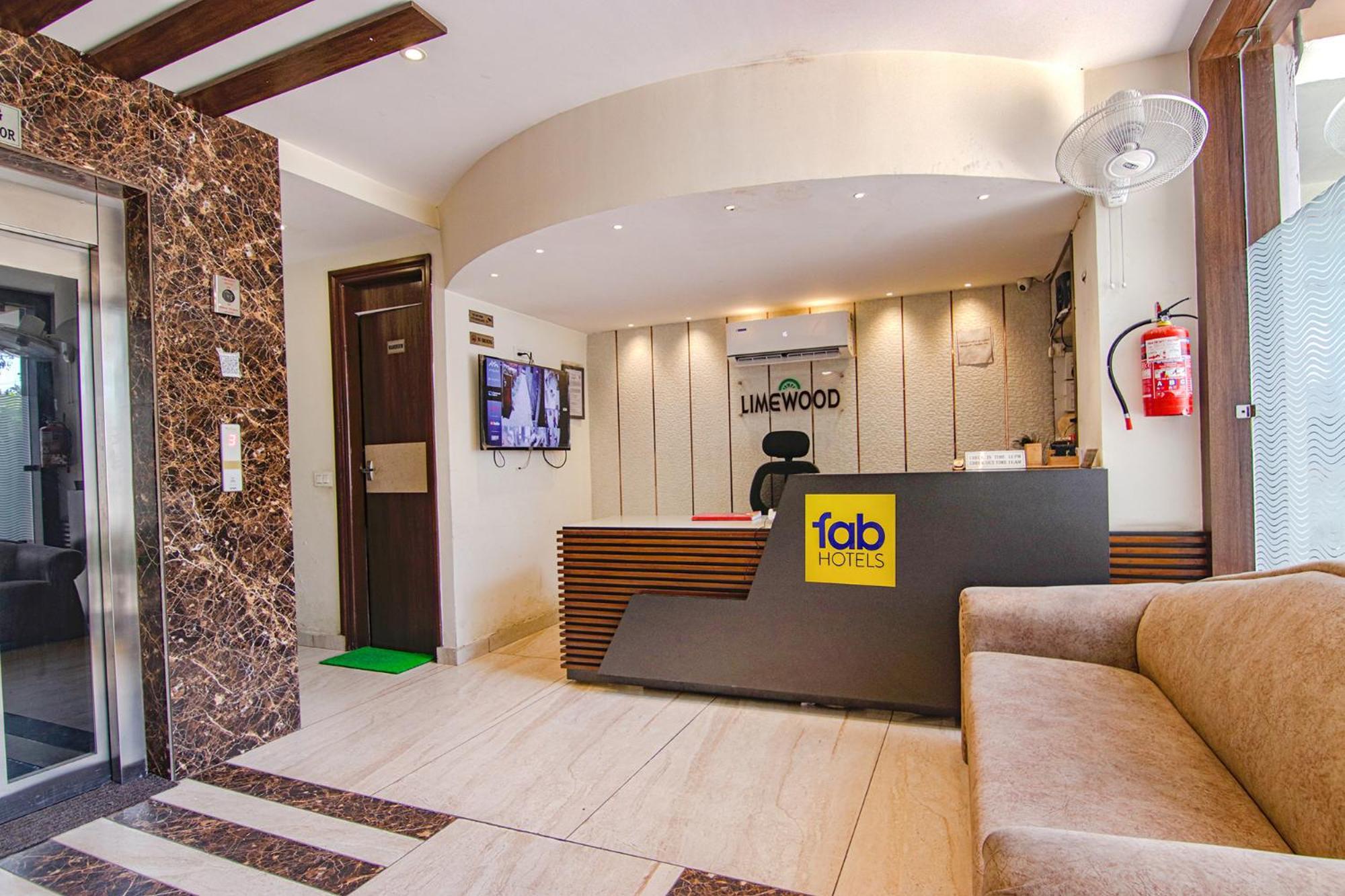 Fabhotel Lime Wood Mohali ภายนอก รูปภาพ